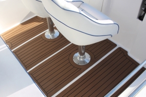 Alternative view of Treadmaster Atlanteak Marine tik görünümlü güverte kaplamaları